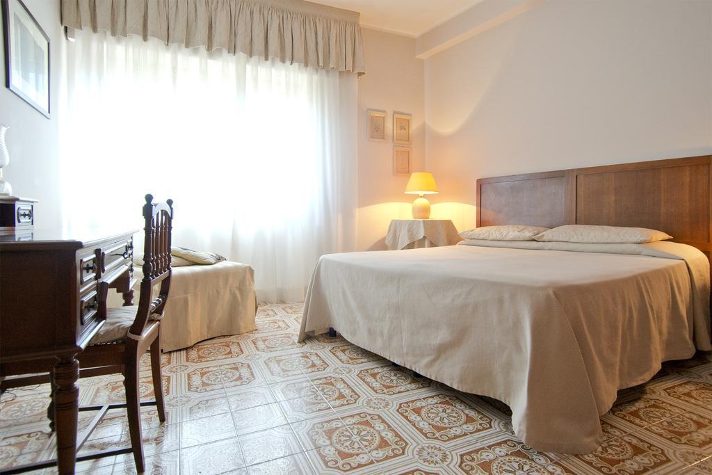 Mimi Rooms Cagliari Habitación foto